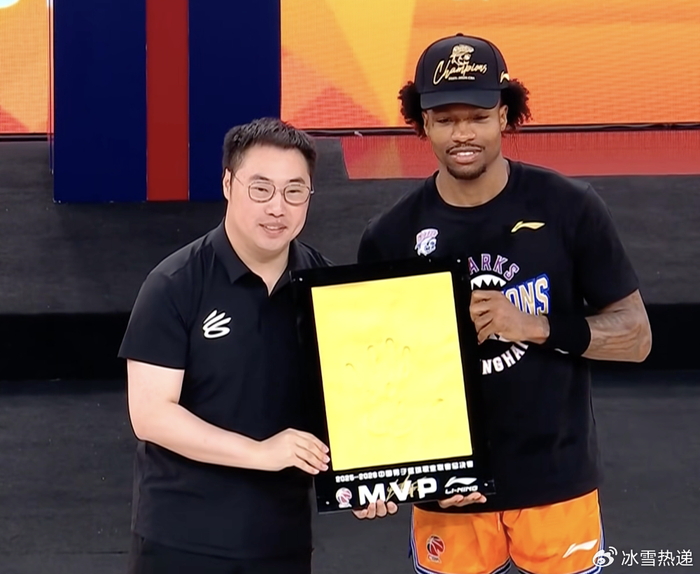 开云-比肩姚明！古德温当选FMVP：成上海队史第2人 外援历史第9人|总决赛|CBA|古德温-马利费|哈桑-怀特塞德|上海男篮_新浪体育_新浪新闻